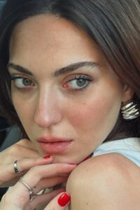 Merve Honca Hudutsuz Sevda dizisi oyuncusu