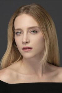 Hayal Köseoğlu Aşk-ı Memnu dizisi oyuncusu