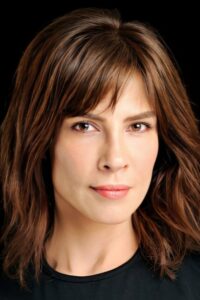 Tülay Günal Hudutsuz Sevda dizisi oyuncusu