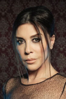 Nebahat Çehre oyuncu fotoğrafı