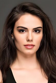 Özgü Kaya oyuncu fotoğrafı