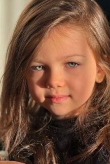 Sara Yılmaz oyuncu fotoğrafı